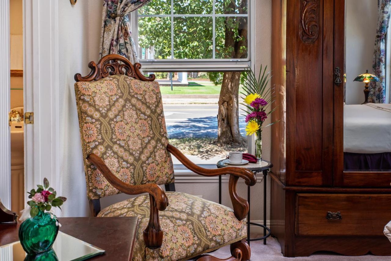 Woodrow House Bed & Breakfast Lubbock Exterior photo