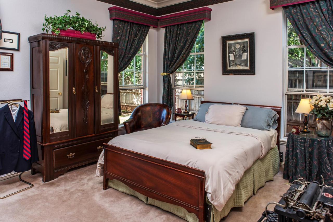 Woodrow House Bed & Breakfast Lubbock Exterior photo