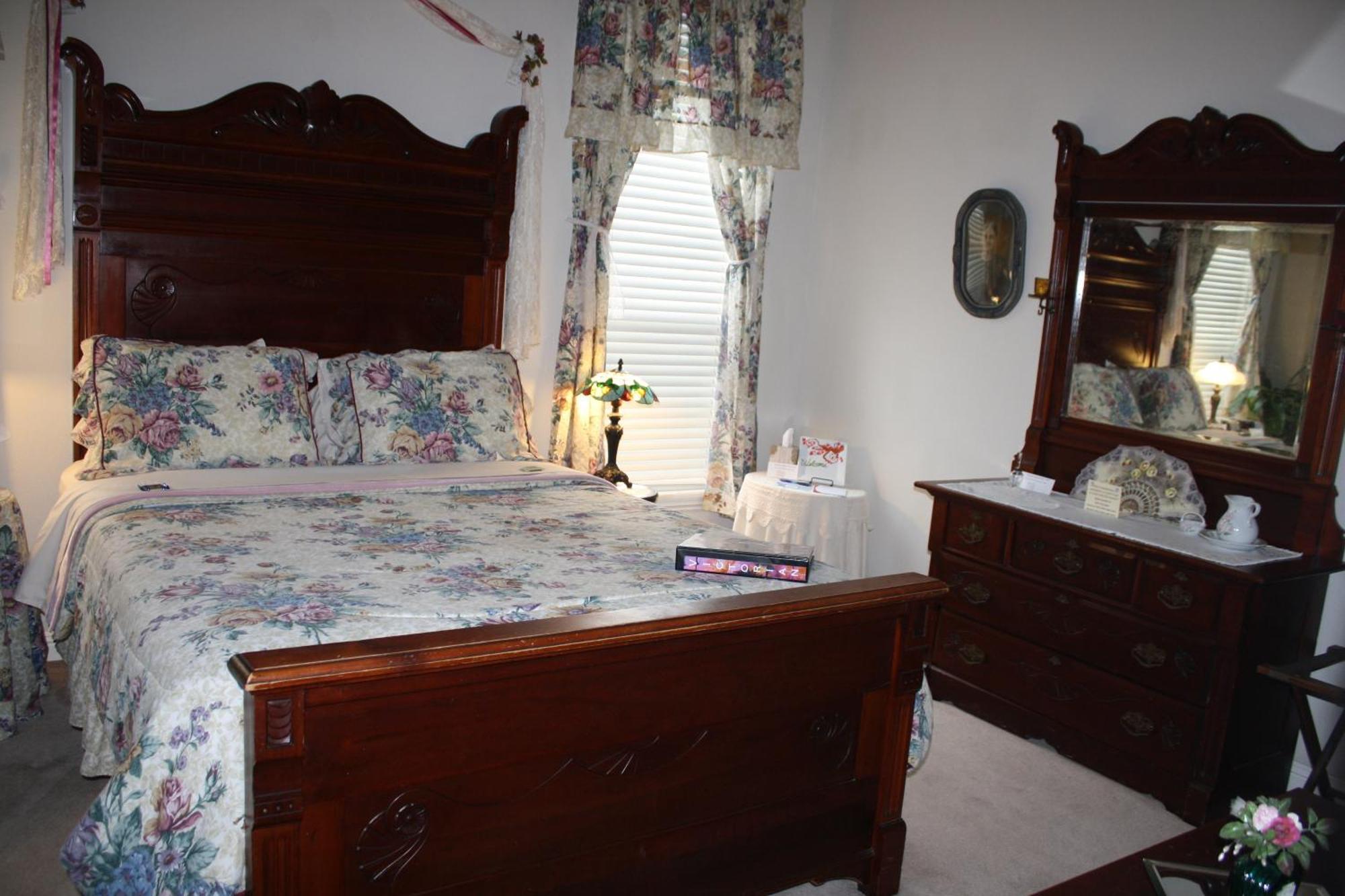 Woodrow House Bed & Breakfast Lubbock Exterior photo